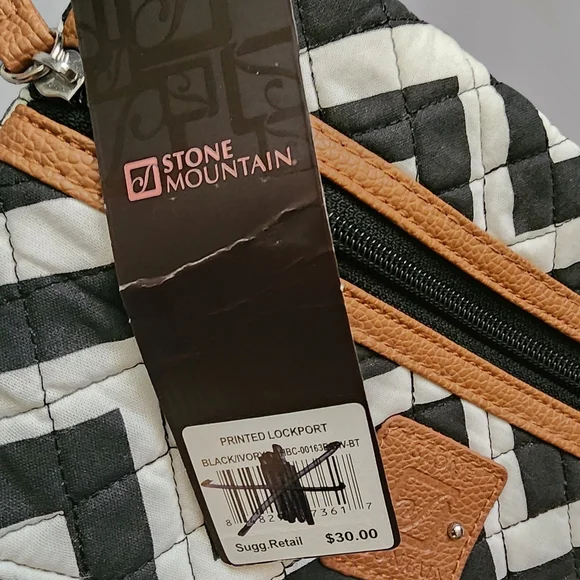 Stone Mountain Accessories Black & Cream Chevron Crossbody Bag - Picture 6 of 8